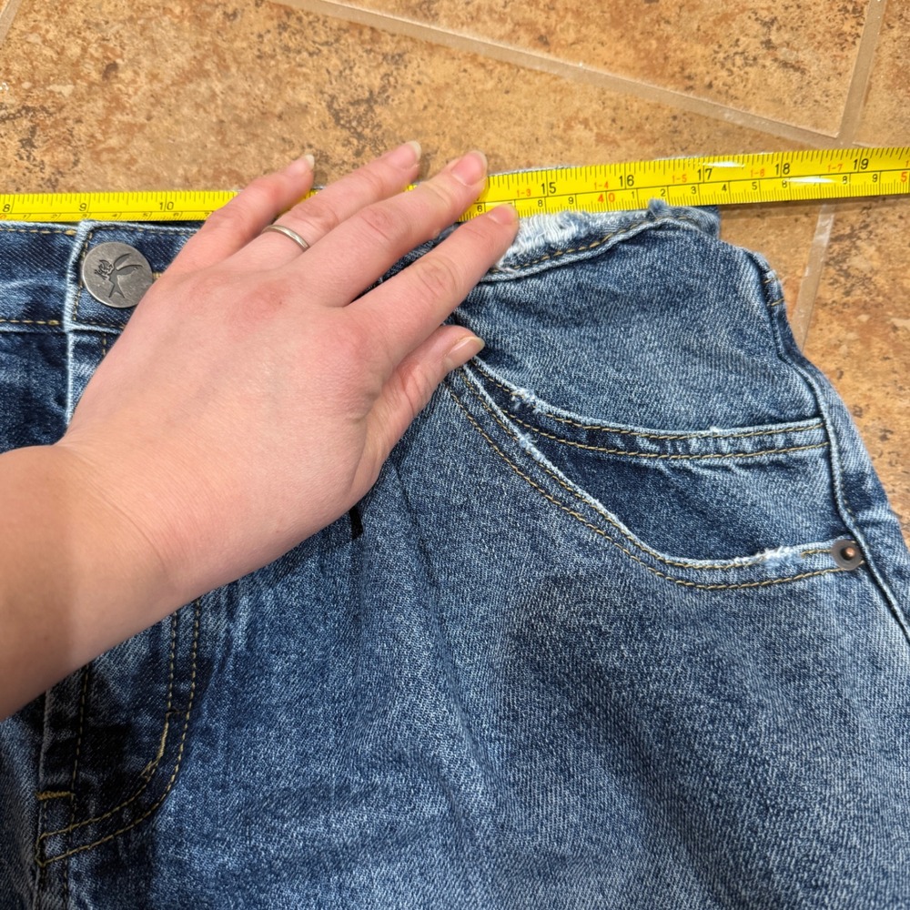 One Teaspoon Shakers Low Waist Super Relaxed Denim Shorts Blue Thunder 30 - Picture 5 of 12